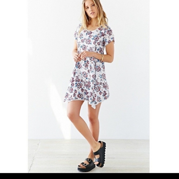 Urban Outfitters // Witchy T Shirt Dress🌛 - Picture 2 of 11